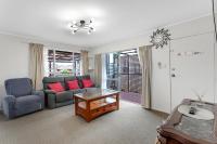 Homespun Unit with deck, air-con and parking - B&B Auckland