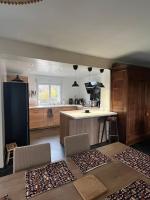 Villa dans son écrin de verdure, piscine privée, totalement privée - Bed and Breakfast Missy-sur-Aisne