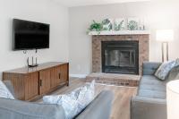 4BR Kid Friendly Fenced in Yard Playset - B&B Raleigh