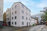 Benjamin Suite by Koya Homes - 3 Double Bedroom Apartment, Cardiff City Centre, Free Parking - B&B