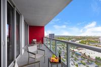 Infinite View and Balcony with Pool, Gym, Near Beach - B&B Hallandale Beach