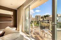 Cozy 3BD Seaside Apartment! WiFi and Great Location! - Chambres d’hôtes