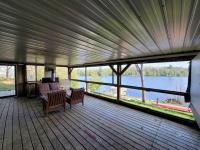 Firefly Hut - Cheerful 6-bedroom cottage with serene beauty - B&B McDougall