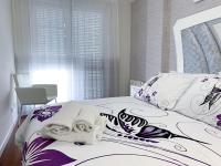 APARTAMENTOS LONCHO CEE - Bed and Breakfast