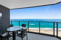 B&B Gold Coast - Wonderful 2-Bed with Pool, Gym & Scenic Views - Bed and Breakfast Gold Coast