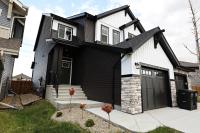 Stylish Home with AC, 3 King Beds, Garage, Disney - B&B Edmonton