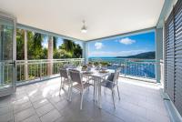 B&B Airlie Beach - Coastal Charm On Airlie - Bed and Breakfast Airlie Beach