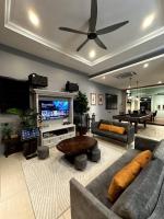 YouLuvHomestay 4BR for 16-18 Pax Gunung Rapat Ipoh - B&B Ipoh