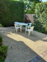 studio lumineux au calme - B&B