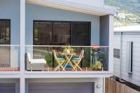 Whitsunday Whisper Terrace - Townhouse Pets Airlie - Bed and Breakfast