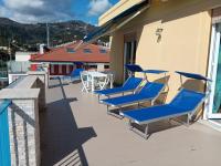 The Sailing Ship - Attico con Grande Terrazzo - B&B Alassio
