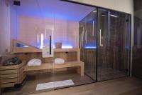 Tritone Luxury Suites Fontana di Trevi - Bed and Breakfast Rome