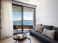 Seannamon Suites Unique Design Sea View Suites next to the beach - B&B