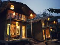 La Maison SAPA - Bungalows - B&B