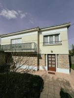 Duplex avec jardin - Proche Paris - Disneyland - RER - - B&B