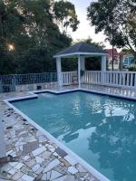 B&B Montego Bay - Beautiful Montego Bay Property With Pool - Bed and Breakfast Montego Bay