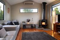 Alofi- stunning views and a private cinema room! - B&B Hepburn Springs
