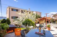 ROKO V - Bed and Breakfast Crikvenica