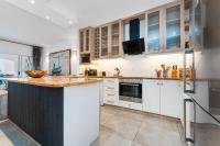 4 Perissa- Luxury beach break - B&B Ballito