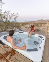 Luxury Joshua Tree Home With Hot Tub & views - Bed and Breakfast Joshua Tree