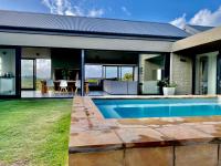 Cast Away at Romansbaai - Salted Fynbos Staying - B&B