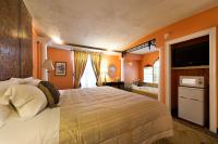 One-Bedroom King Suite