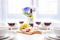 Brook Retreat - City Centre - Free Parking, Fast WiFi and Smart TV by Yoko Property - Chambres d’hôtes