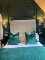 Classic Double Room with Shower