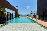 CÓD. 1129 - Apartamento com 01 quarto, vista mar com rooftop, e piscina - Bed and Breakfast Bombinhas