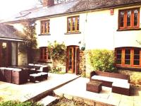 B&B Tiverton - Beautiful Spacious Farm House set in North Devon - Bed and Breakfast Tiverton