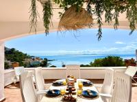 B&B Roses - CANYELLES - SANTA BARBARA sea view - Bed and Breakfast Roses