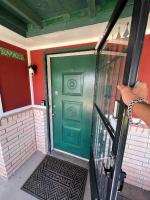 Hole in the Wall Getaway - USA Mexico Border Bed and Breakfast - B&B Columbus