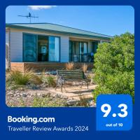 Absolute Waterfront Views and Kayaks - B&B