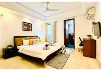 BluO 3BHK M Block Mkt - Lift, Balcony, Parking - B&B Nuova Delhi