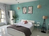 Azure : Private Studio in Koregaon Park - B&B