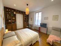 Comedy: heart of town facing the NA region - Ferienwohnung
