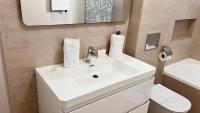 Apartamento de 2 dormitorios con balcón y vistas al mar