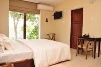 Standard Zimmer mit Kingsize-Bett