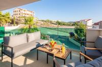 Apartment Maya Center Modern 2bd - B&B Rogoznica