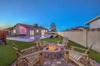 1 Story, 3 BR Home w Hot tub, Pool Grill, Firepit - B&B