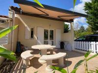 Maison de vacances avec piscine , dans résidence - B&B
