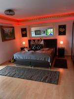 B&B Hamburg - Pension King Royal - Bed and Breakfast Hamburg