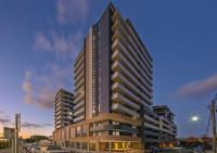 Harbour Towers, Newcastle's Elite Apartment Stays, Free Parking & Tram Access - B&B