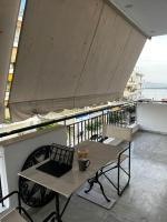 Κεντρικό διαμέρισμα θέα θάλασσα/DT 1BR 75m2 by sea - B&B