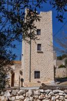 LITHOS TRADITIONAL TOWER - B&B Areopolis