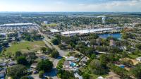Cape Vista Getaway! Heated pool home minutes away from Anna Maria with grill! - B&B