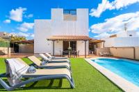 Villa Trueno Refugio de Lujo con Piscina Climatizada y Vistas - Chambres d'hôtes Candelaria