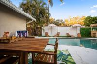 Heated Pool Mini Golf Game Room Fire Pit - Bed and Breakfast Largo