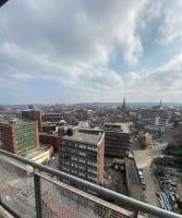 EEJs Beautiful 2 bed Apartment - Sheffield centre - B&B