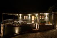 Royal Hill Villa - Private Pool - Sleeps 8 - B&B